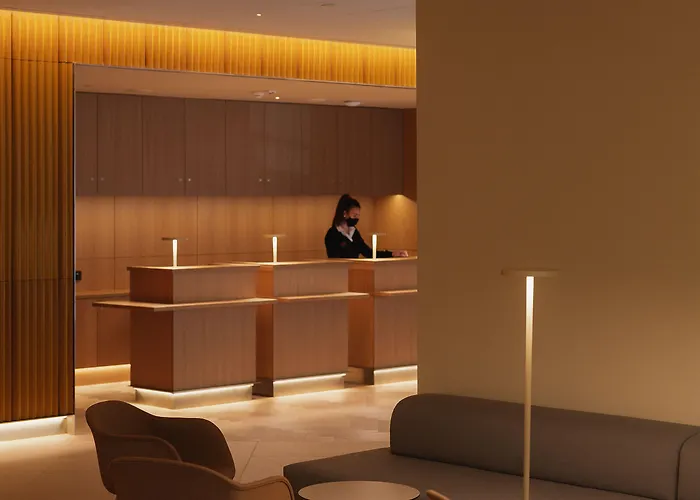 Lumen & The Light Show 4*