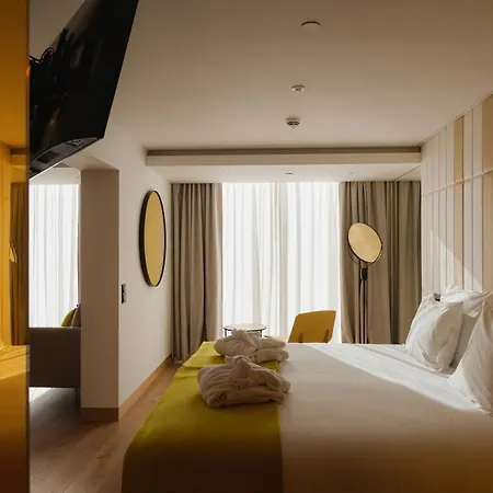 Lumen & The Light Show Hotel 4*