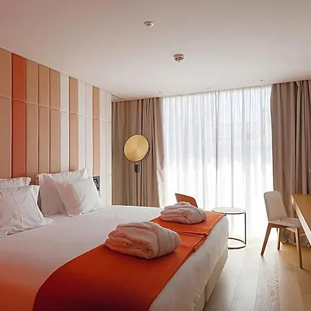 Hotel Lumen & The Light Show Lisbon