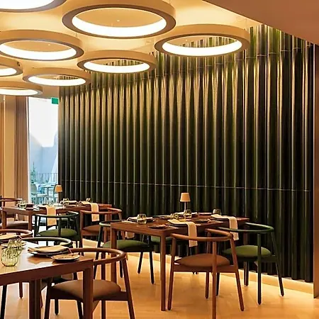 Hotel Lumen & The Light Show 4*