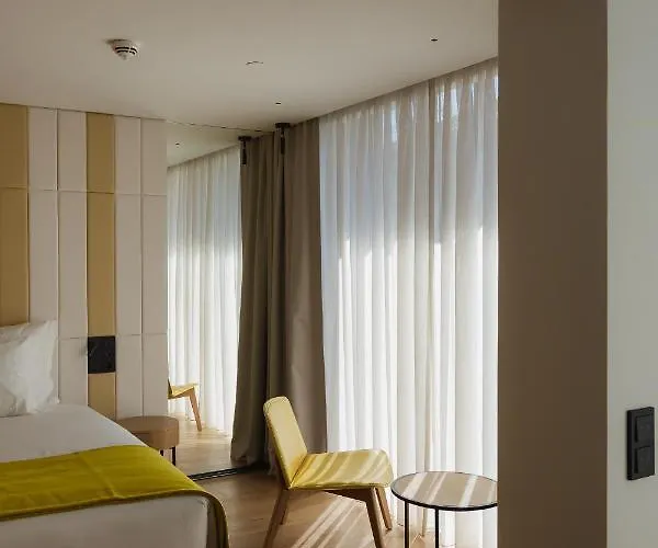 Lumen & The Light Show 4* Lissabon