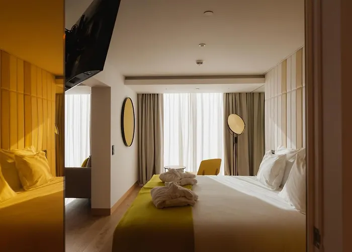 Lumen & The Light Show Hotel 4*