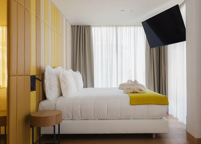 Hotel Lumen & The Light Show