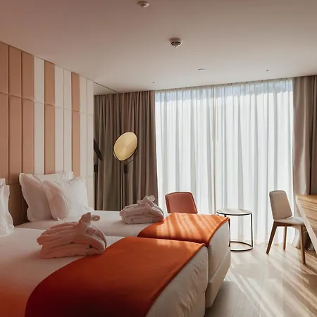 Hotel Lumen & The Light Show Lissabon